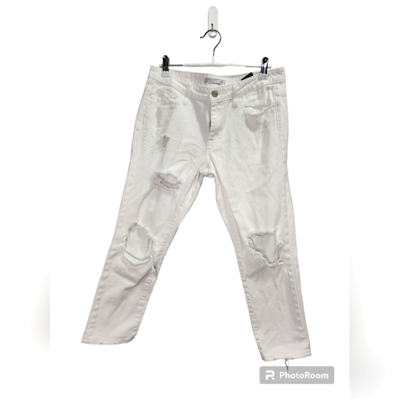 Klique B Denim - KLIQUE B White Distressed Denim Cropped size 26